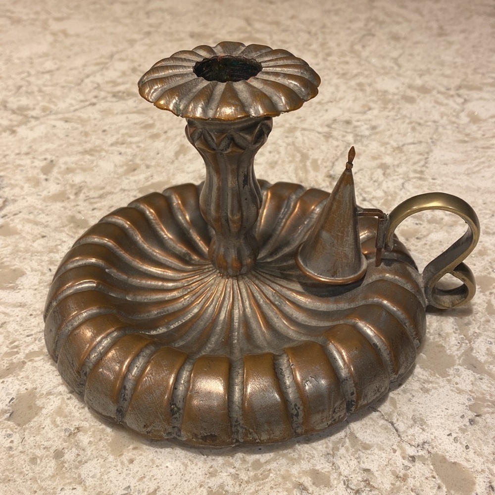 VINTAGE~CANDLESTICK HOLDER~WITH SNUFFER~ROMANTIC HOME & GARDEN DECOR~COUNTRY~G21
